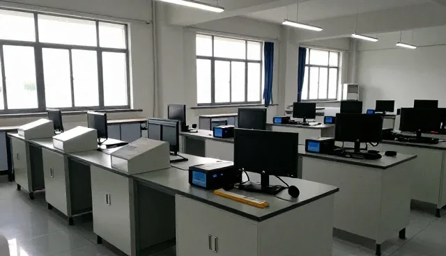 畜禽健康监测设备使用中的常见技术问题与应对策略